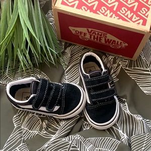 Toddler Boys/Girls Black&White Vans with box